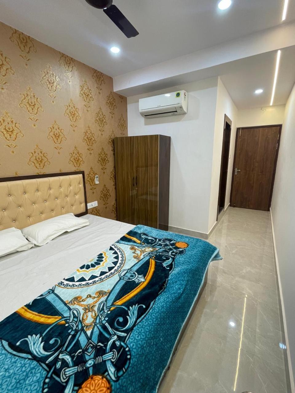 Kashi Imperial Bed & Breakfast Варанаси Екстериор снимка