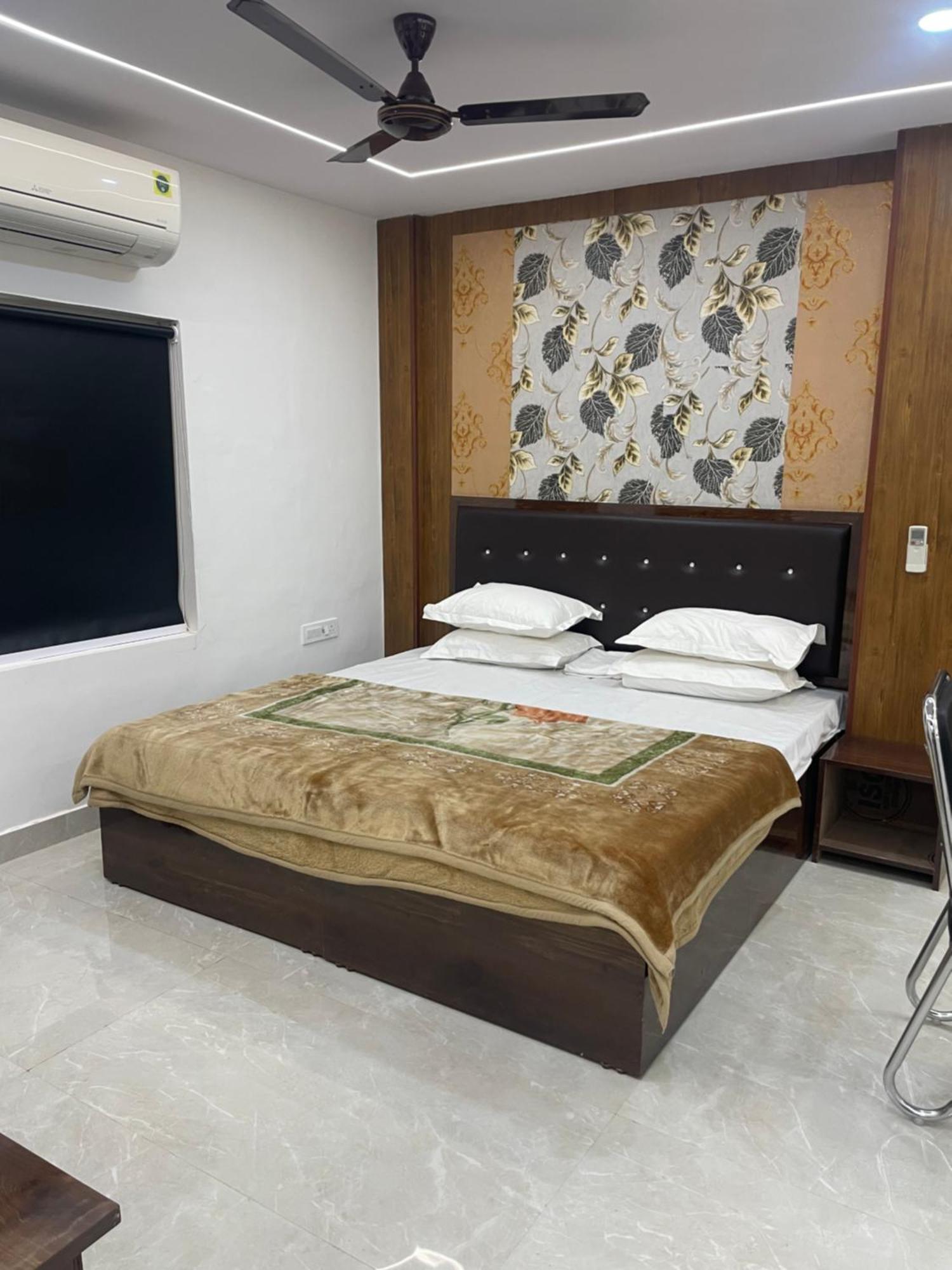 Kashi Imperial Bed & Breakfast Варанаси Екстериор снимка